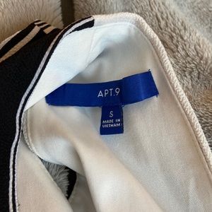 Wide legged jump suit